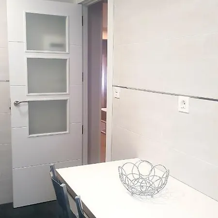 Zubia - Metro Bilbao - Parking Privado Gratis - Ebi01527 * Portugalete